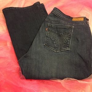 Levi’s Women’s Demi Curve Boot Cut Stretch!